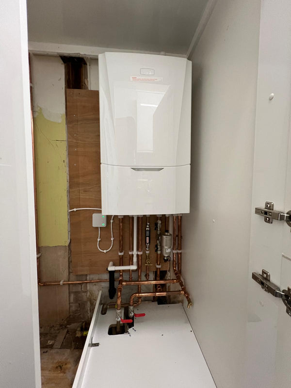 Airing cupboard install
